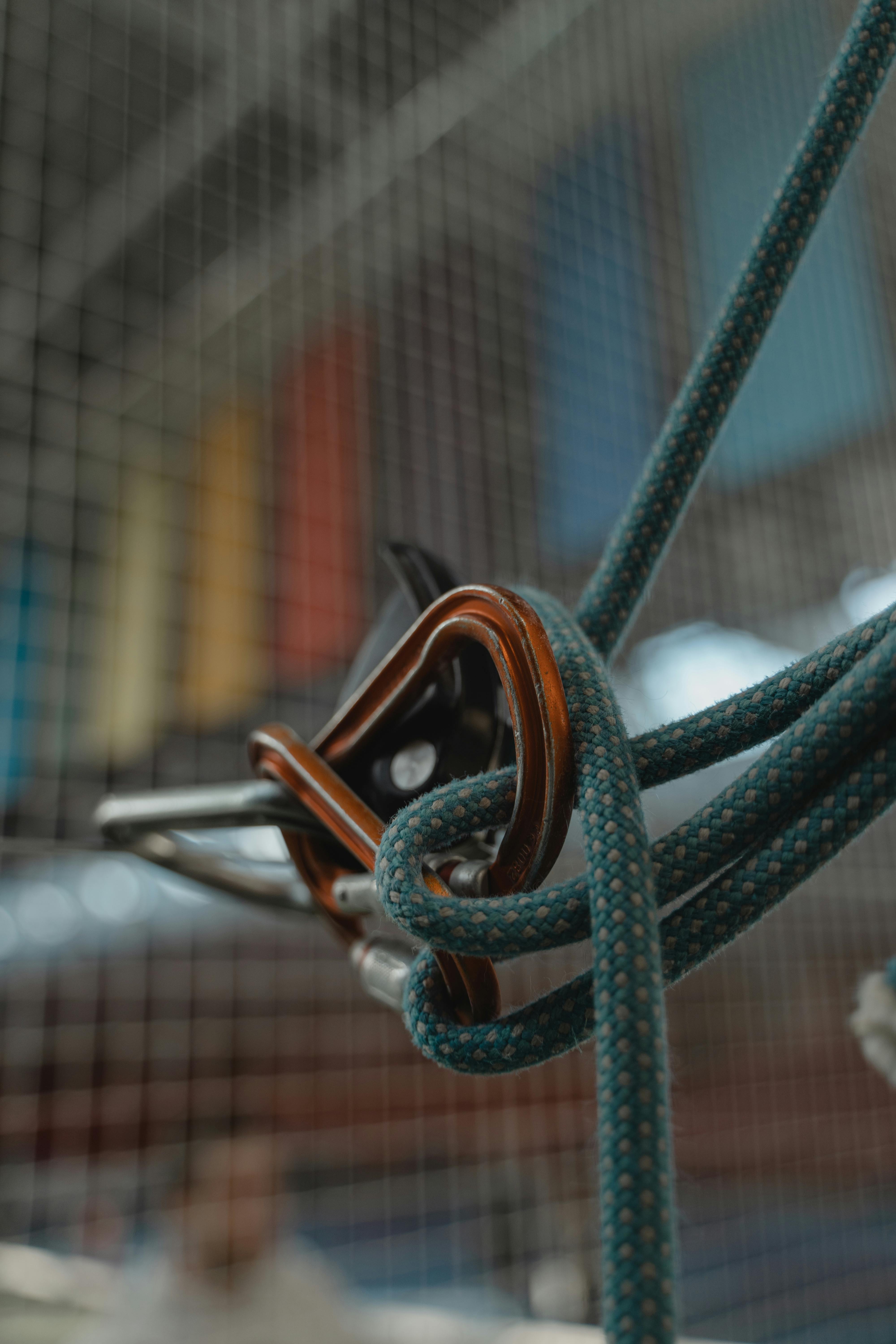 Military-Grade vs. Civilian Climbing Rope: What Sets Them Apart?